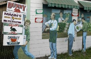 Great Mural of a Produce Stand