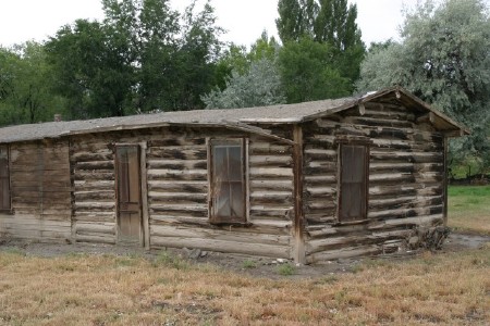 100 year old log house